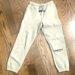 Kids Essentials FOG sweatpants size 10
